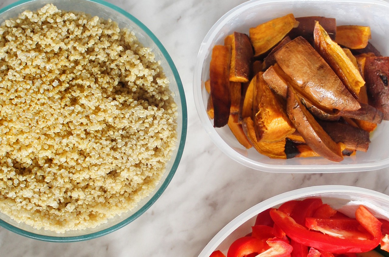 Here’s How a Registered Dietitian Meal Preps for Her Whole Family For a Week