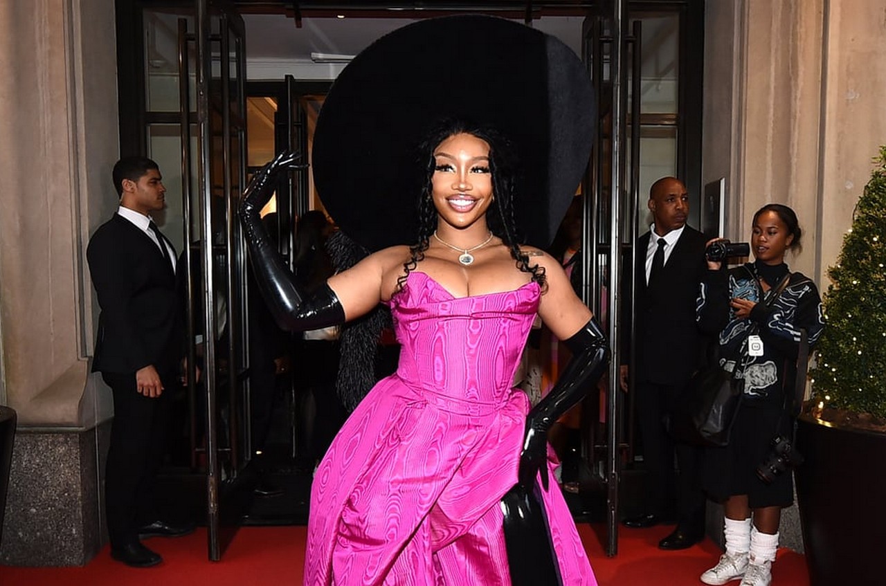  SZA Opens Up About Why She Left the Met Gala Early: “I Was Just Overwhelmed”
