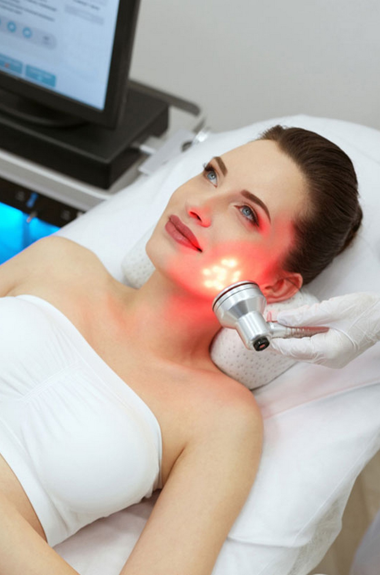 11 Red Light Therapy Benefits For Skin, Hair, and Health